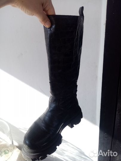 Сапоги кожаные разные