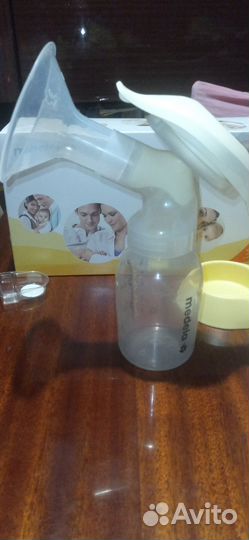 Молокоотсос medela ручной