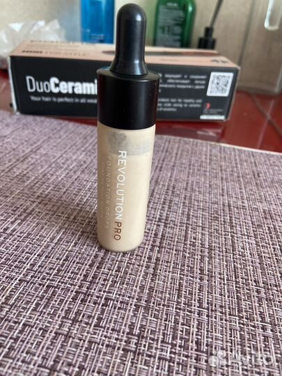 Тональный крем revolution PRO foundation drops