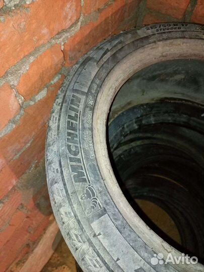 Michelin X-Ice North XIN2 215/50 R17
