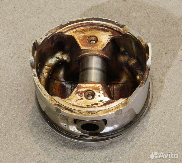 Поршень Nissan Maxima J30 VG30