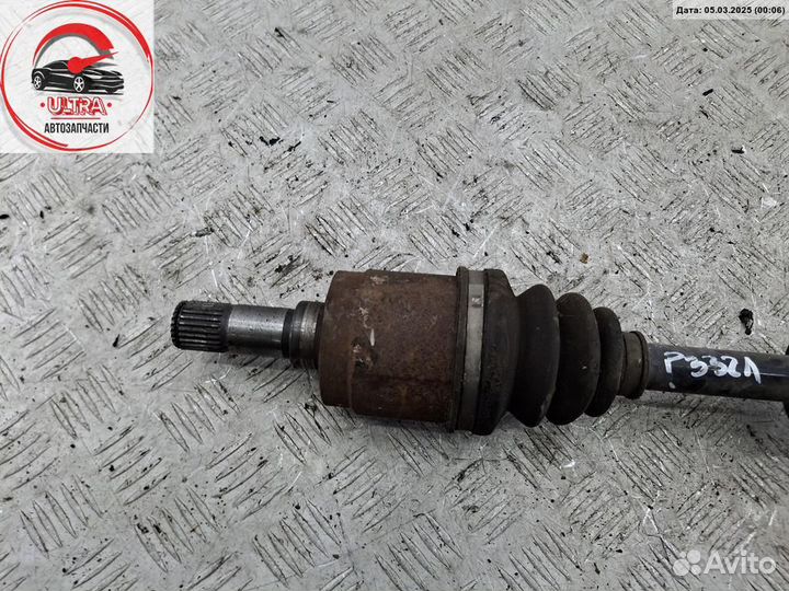 Полуось передняя левая б/у Honda Civic (1995-2000)