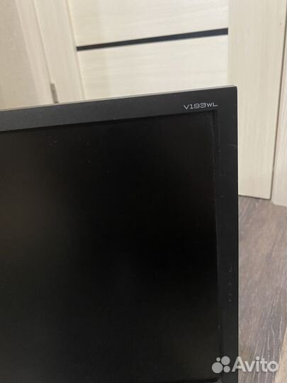 Монитор Acer v193wl