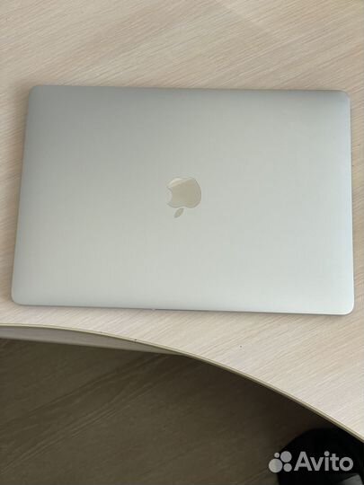 Macbook pro 13 2019 touch bar