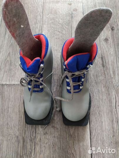 Лыжные ботинки размер 33, 35, 36