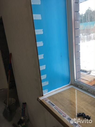 Монтаж подоконников и откосов