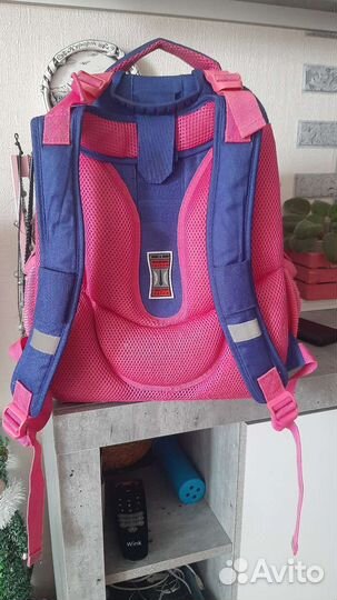 Рюкзак школьный для девочки 1 класс