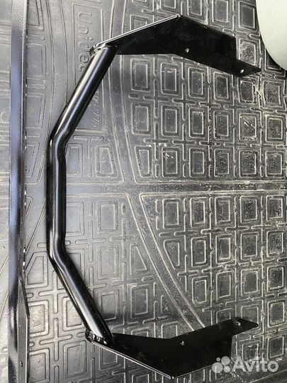 Усиленный задний бампер Skinz