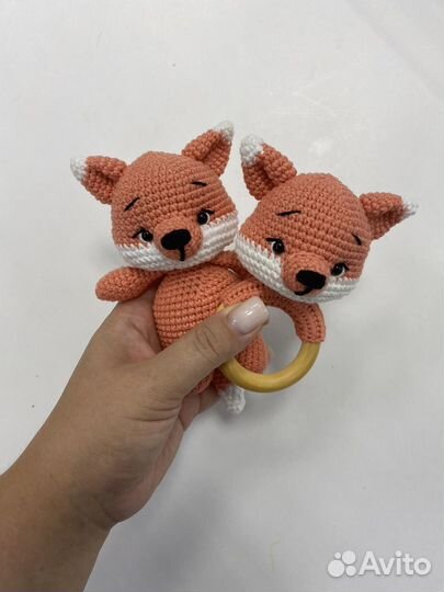 Лиса игрушка погремушка- грызунок