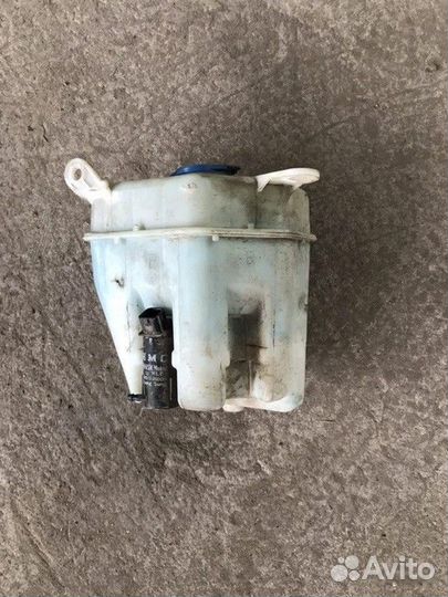 Бачок омывателя (Kia Rio)