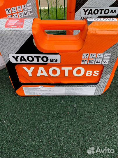 Набор инструментов для авто в чемодане