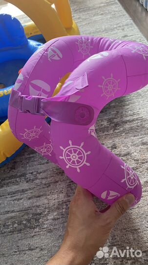 Инвентарь для плавания в бассейне или море