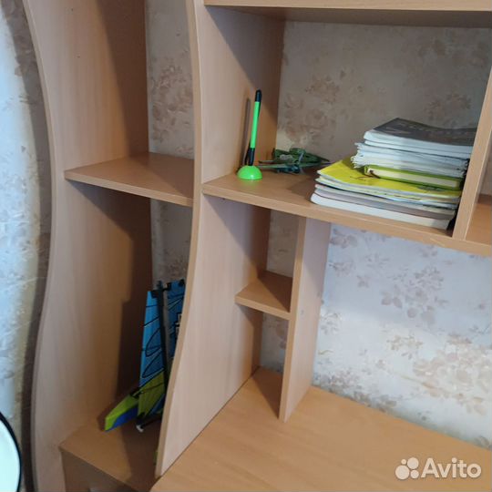 Письменный стол