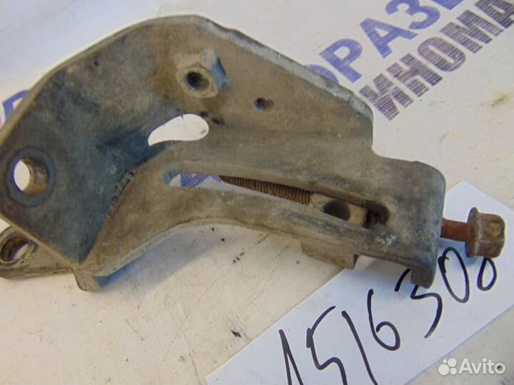 Кронштейн генератора для Mitsubishi Galant 8 1996