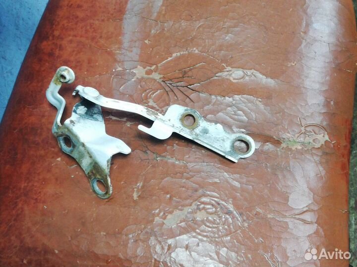 Петля капота Джили Эмгранд EC-7