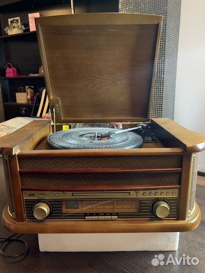 Проигрыватель с CD/MP3/USB/записью. Camry CR1111