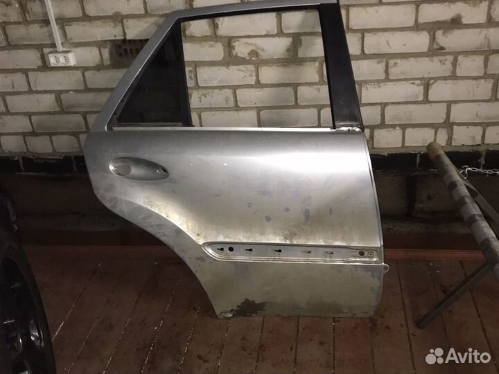 Дверь Задняя правая Мерседес мл 164