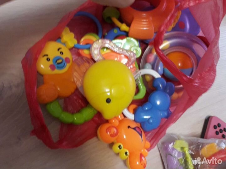 Игрушки развивашки погремушки растяжки грызунки