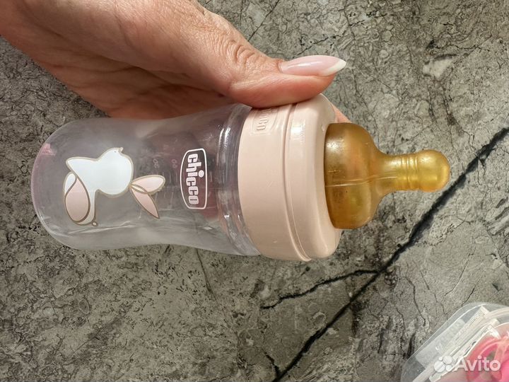 Пустышки lovi 3- 6, avent 6-18, бутылочка chicco