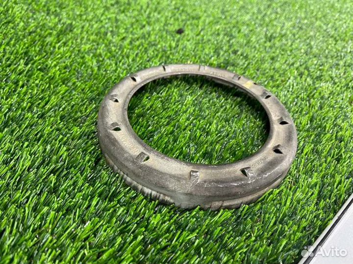 Крепление топливного насоса Bmw 1 E87 N45B16 2006