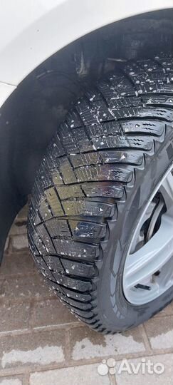 Goodyear Ultragrip Ice Arctic 215/55 R17 98T