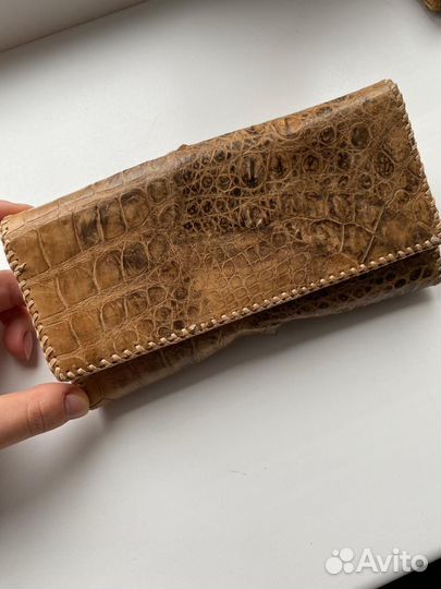 Клатч из кожи крокодила