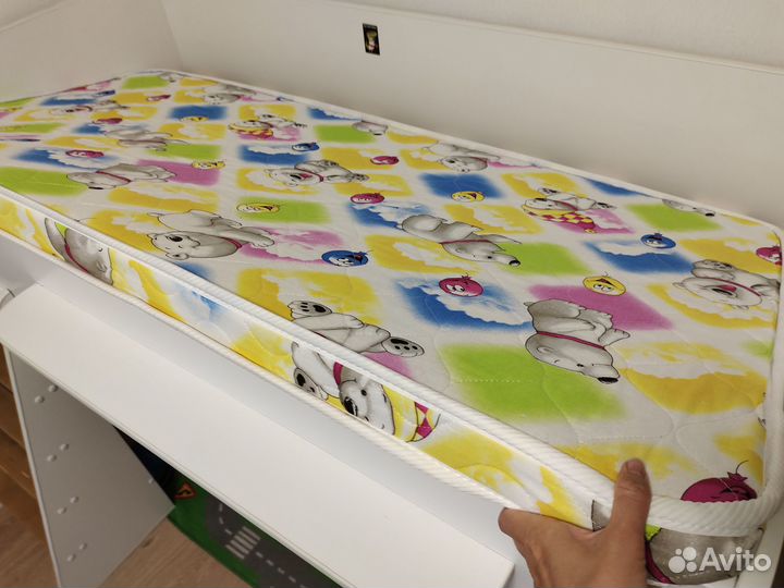 Детская кровать + матрас