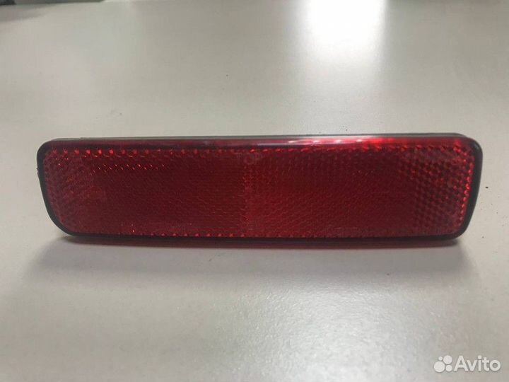 Светоотражатель в бампер задний левый