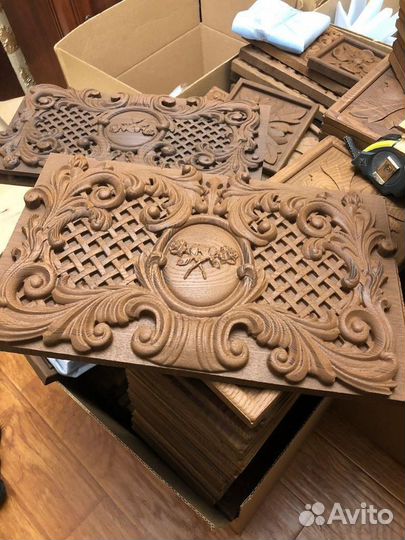 Резное панно из дерева. Настенное пано