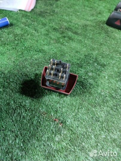 Кнопка аварийной сигнализации LADA Kalina