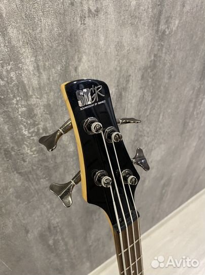 Бас-гитара Ibanez SR300