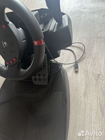Руль logitech momo racing