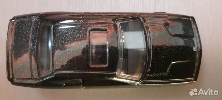 Dodge-Challenger-64-Hot Wheels