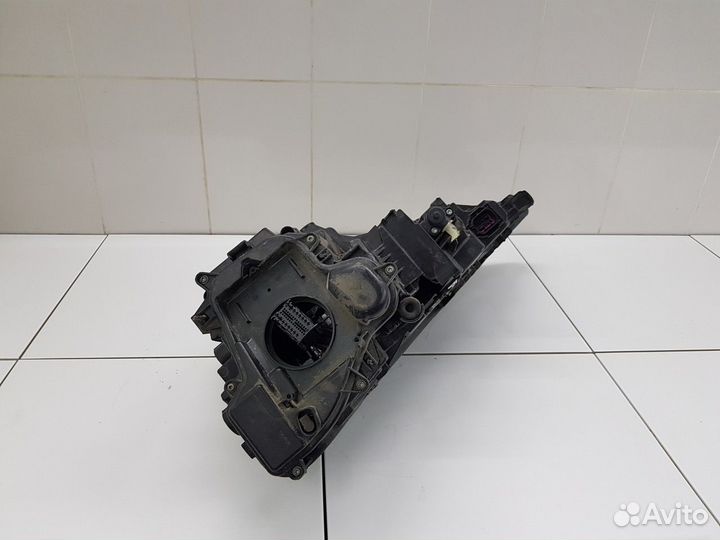 Фара передняя правая (Audi Q8)