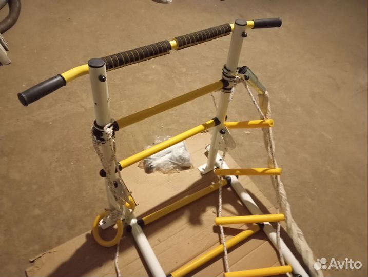 Детская шведская стенка с турником