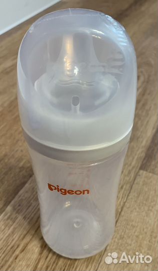 Pigeon бутылочка новая