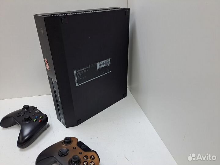 Игровые приставки Microsoft Xbox One 500GB