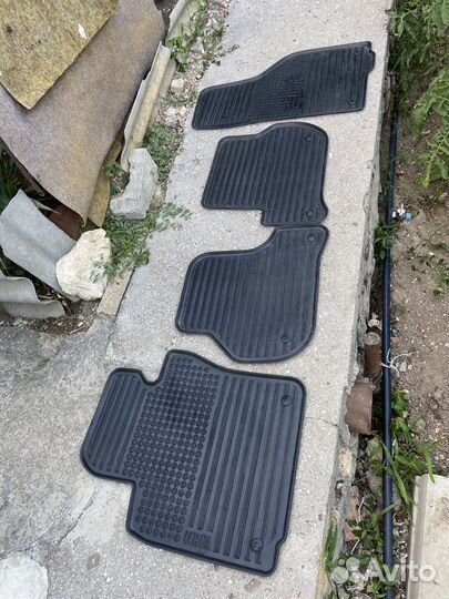 Оригинальные резиновые коврики Octavia a5