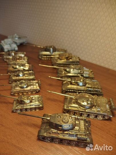Модель танка металлическая