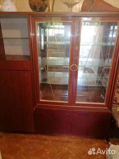 Сервант -буфет