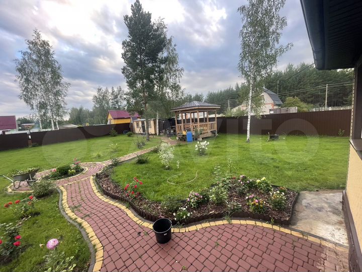 Дом 82,7 м² на участке 12 сот.