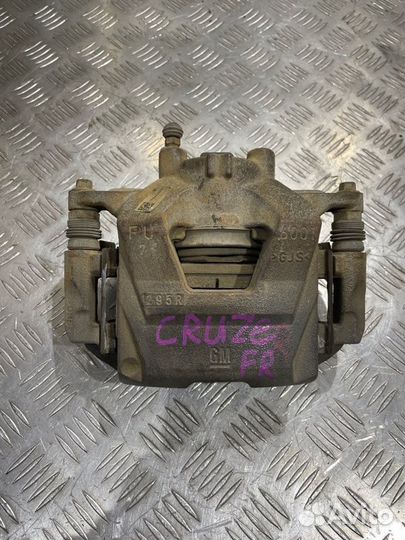 Суппорт тормозной передний правый Chevrolet Cruze