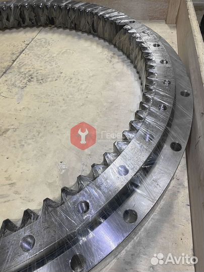 Опорно-поворотный круг DX140LC 140109-00050