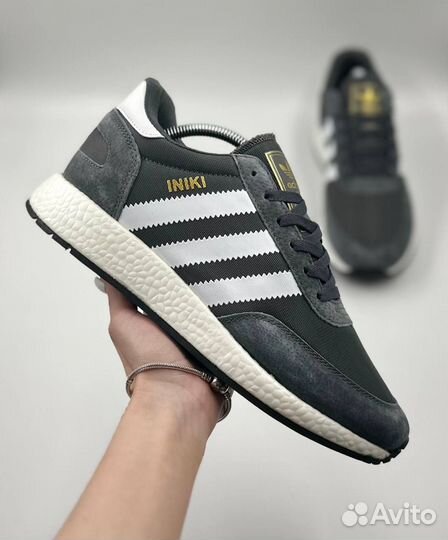 Кроссовки Adidas iniki