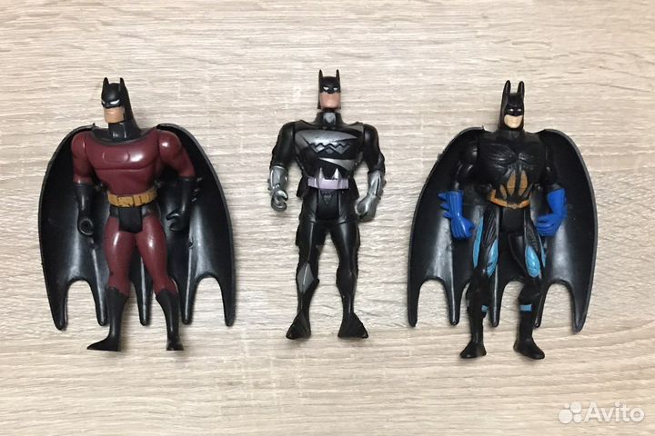 Игрушки пластмассовые наборами