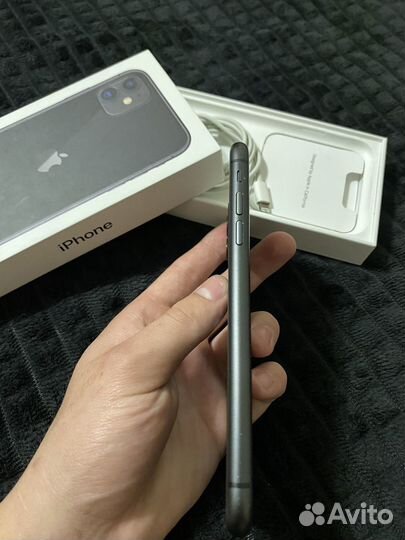 iPhone 11, 64 ГБ