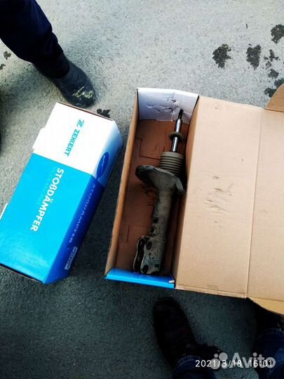 Амортизаторы на Лансер х