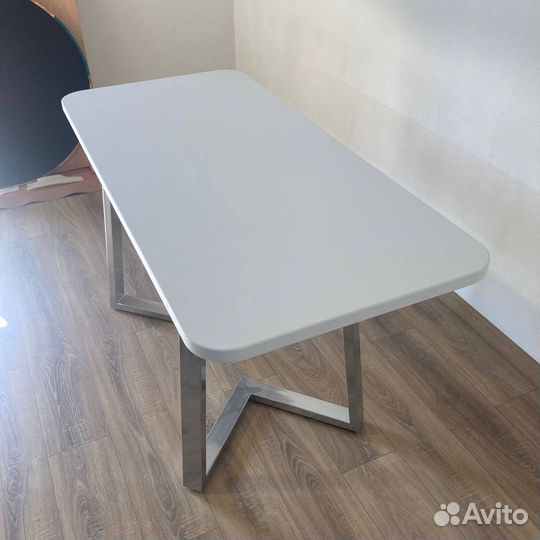 Кухонный стол 'Busy Bathroom'