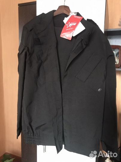 Черная форма охранника