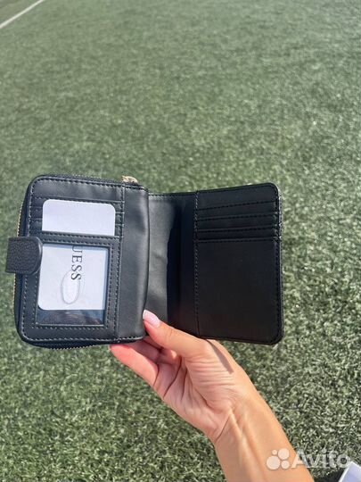 Кошелек Guess